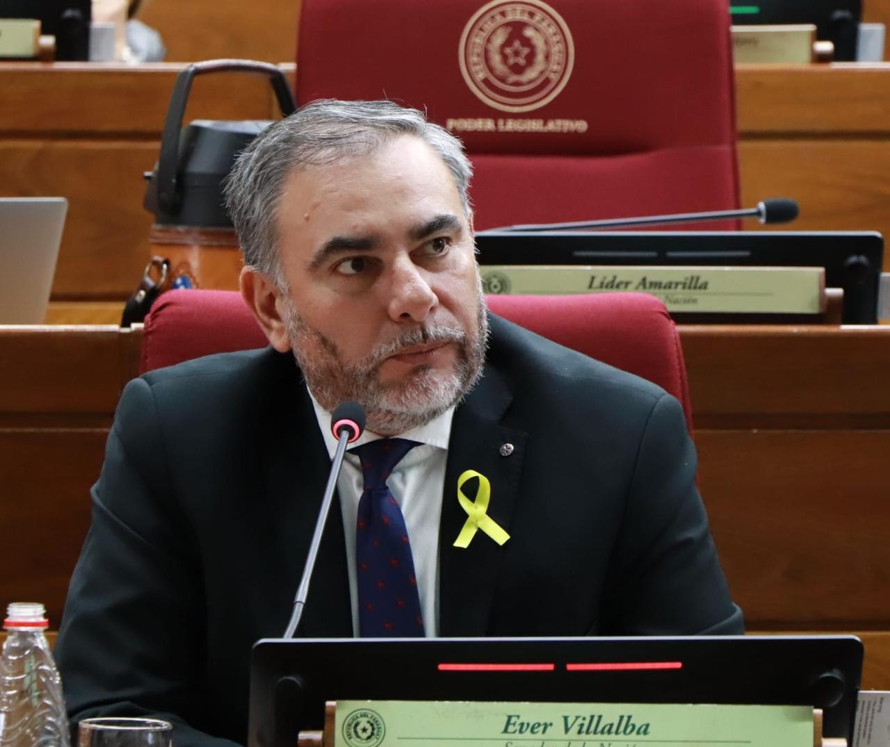 Senador Villalba propone paridad real en listas electorales