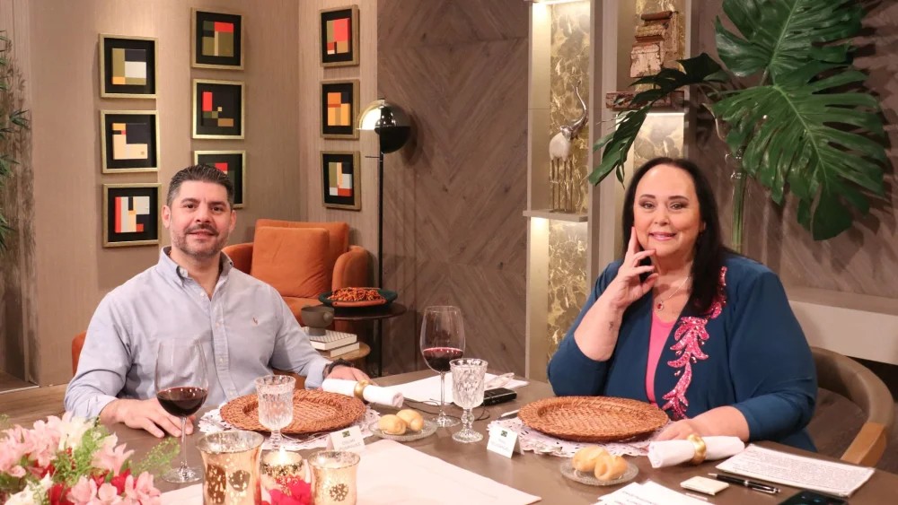 “Me dejás como un borracho”: Nenecho se victimiza tras pedido de moderar el trago