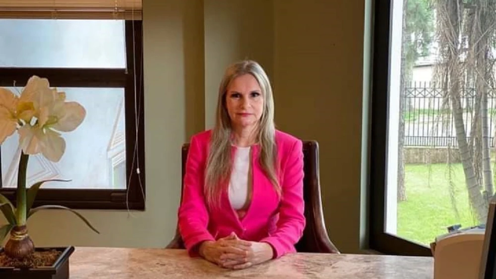 ¡Insólito! Familiares roban ataúd de una mujer durante un velorio en Ciudad del Este