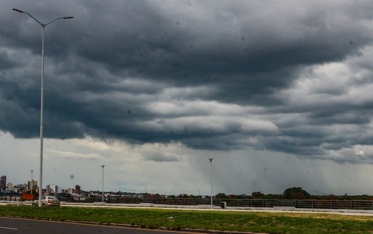 Domingo con descarga: tormentas y frío sacuden al país