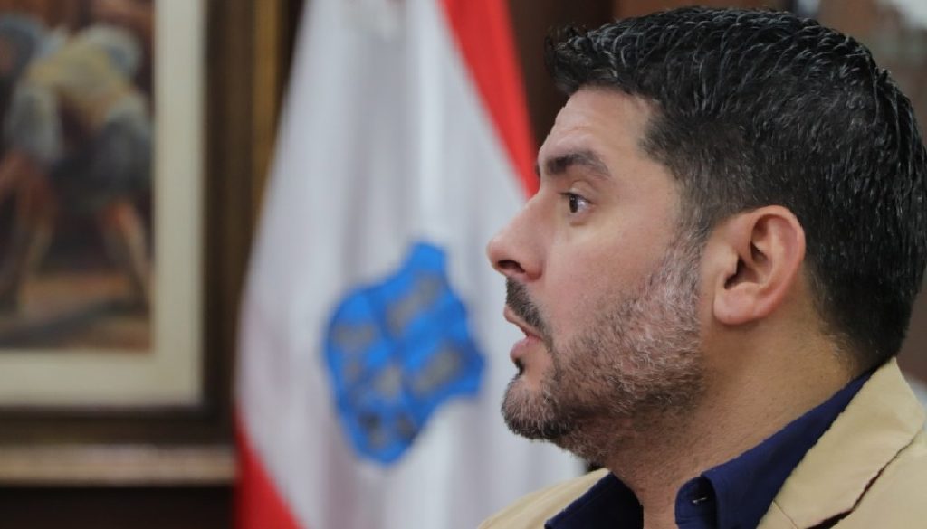 Octubre huele a juicio: Nenecho enfrentará a la justicia por el caso “detergente de oro”