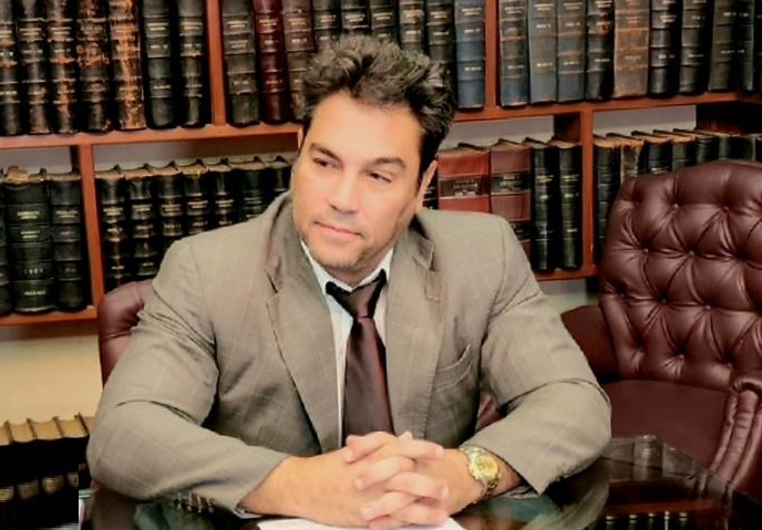 Óscar Tuma renuncia a la defensa de Alexander Gomes por falta de pago