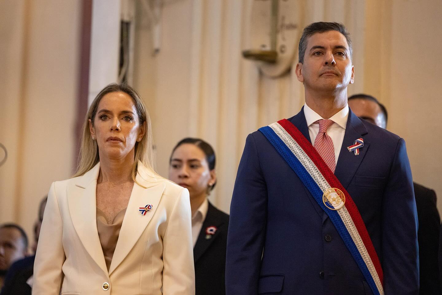 Exigen sumario por «sobres del poder» que dejan en evidencia a Tributación