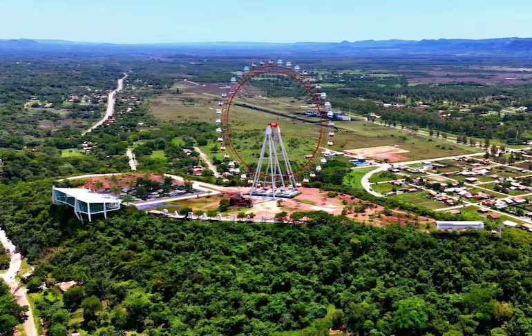 Polémica en Paraguarí por adjudicación exprés de la «Rueda de Chicago» en el cerro Perö