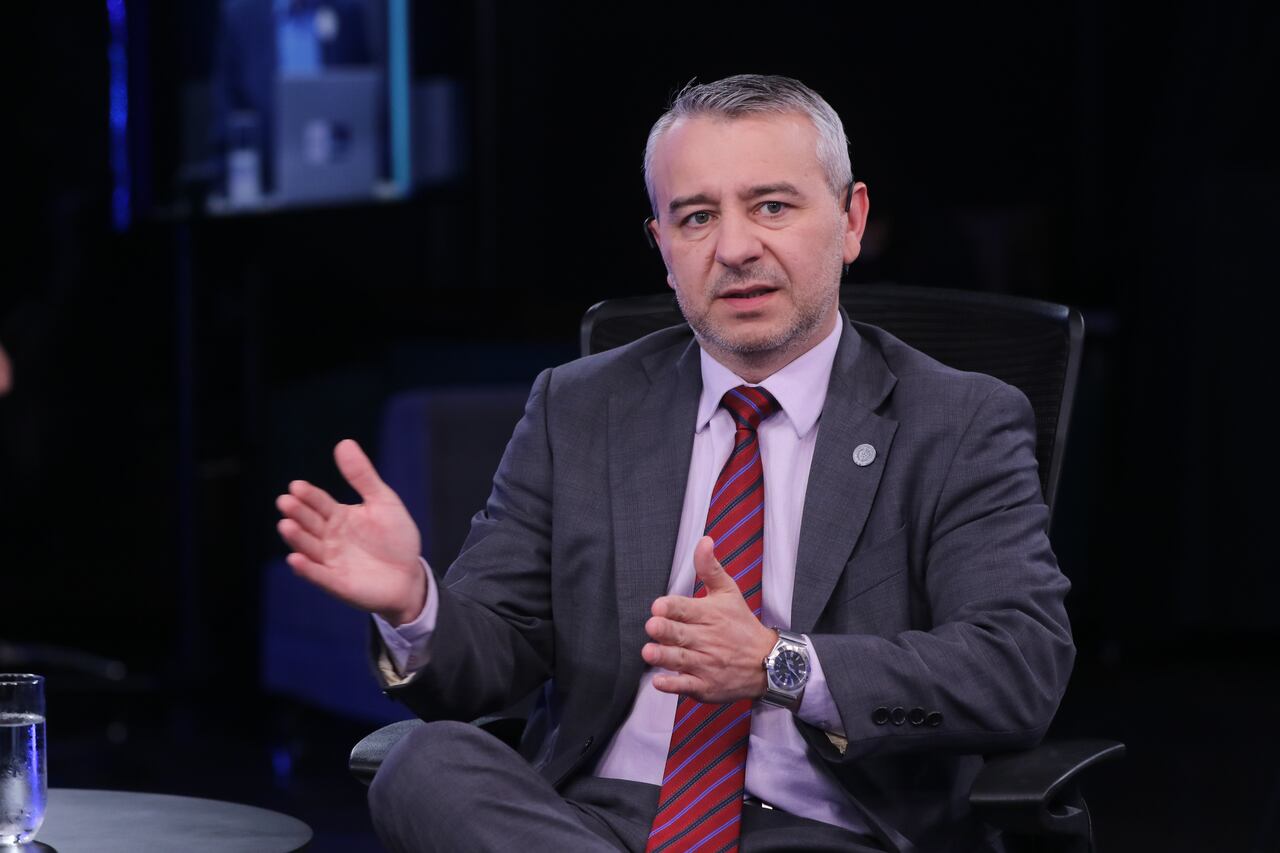 Centurión fulmina propuesta de Tuma: “China no puede imponer condiciones”