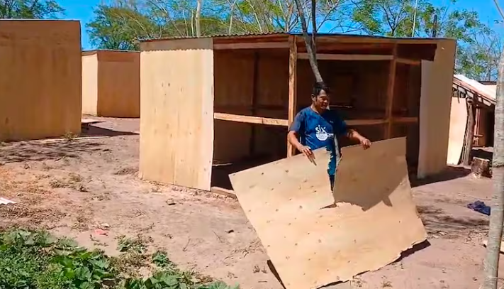 “Ni sirve ni para animales”: casas de terciada en Caaguazú cuestan G. 1.000 millones y hasta Esgaib las repudia