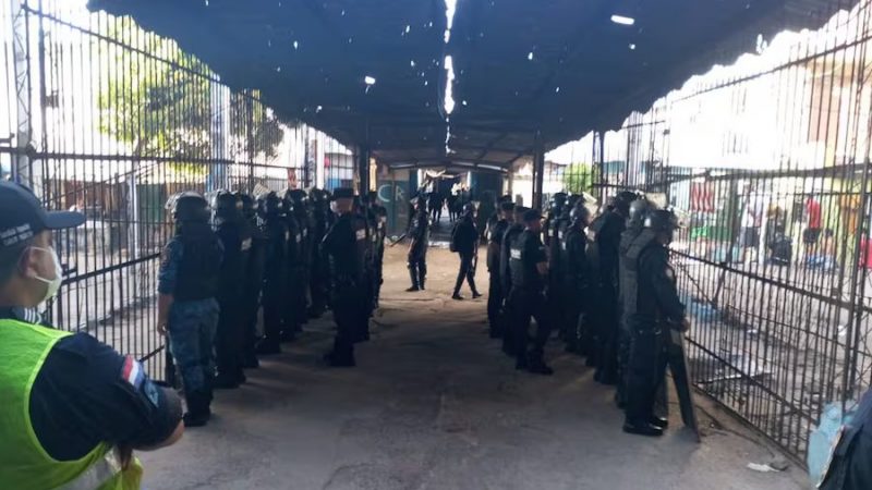 Policía interviene Tacumbú tras riña entre internos