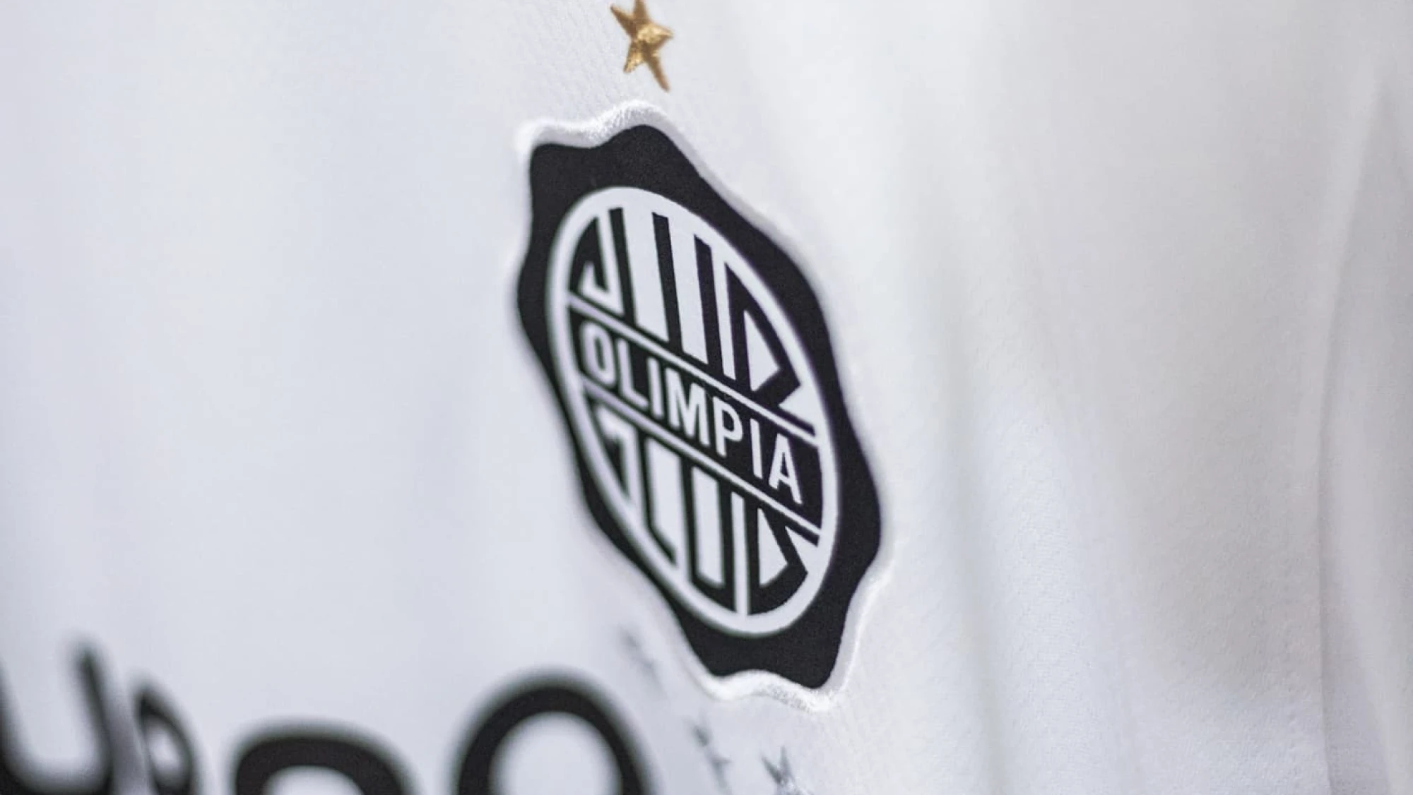 La insólita camiseta que usará Olimpia en el superclásico