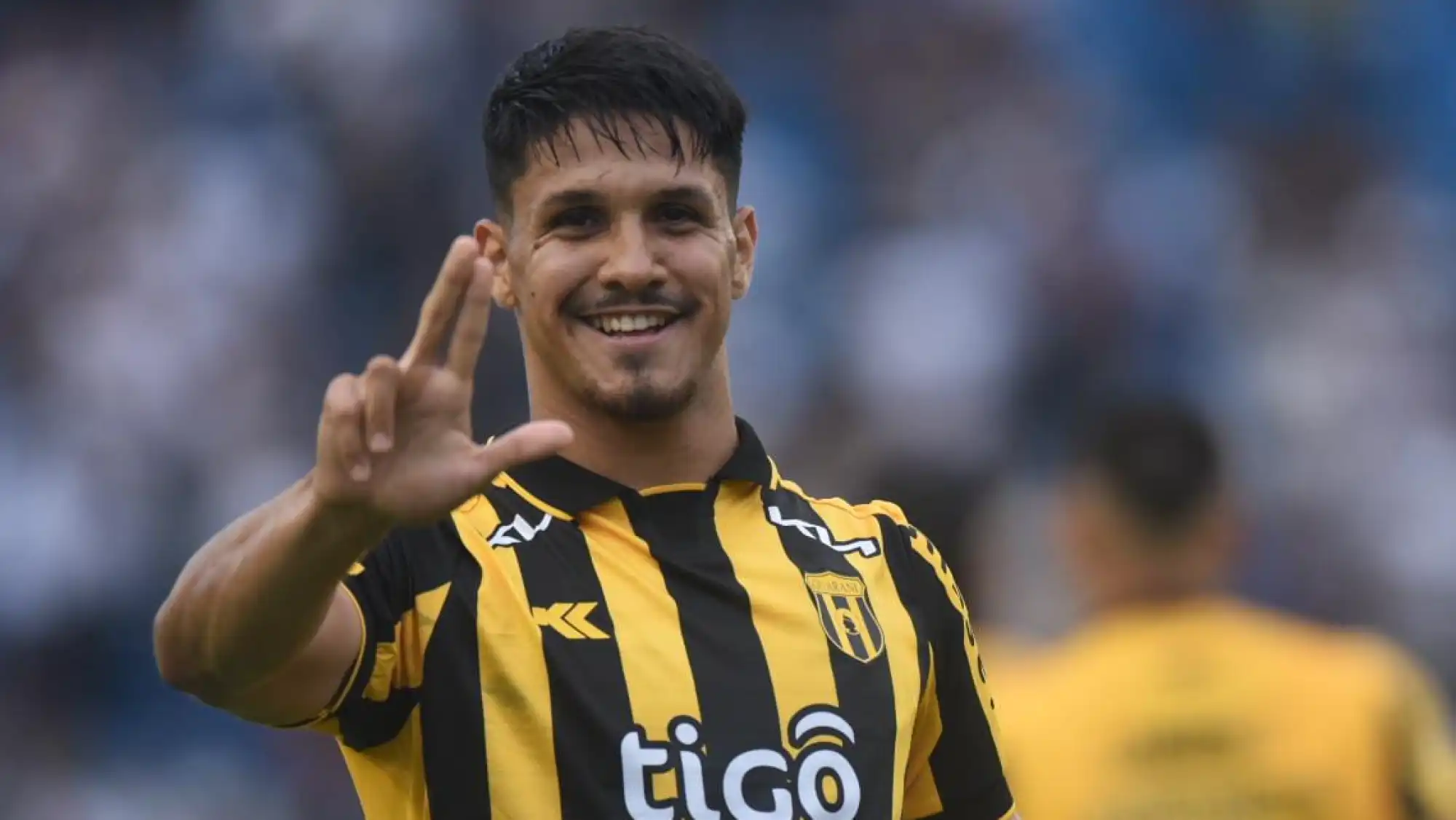 Guaraní se adueña del clásico más añejo y amplía su ventaja en la cima