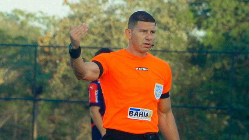 Ever Escobar lleva el arbitraje paraguayo a otro nivel desde Panamá