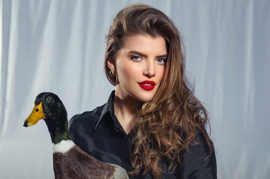 El arte paraguayo trasciende fronteras: María Sol Cartes protagoniza “Éternelle” en Ginebra