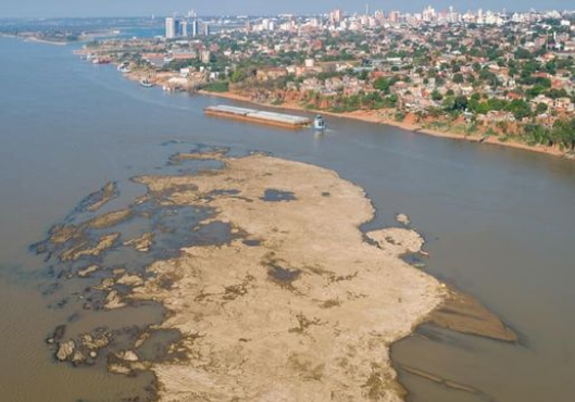 Armadores fluviales, preocupados por el marcado descenso de nivel del río