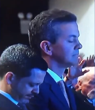 Santiago Peña recibe la «bendición» de Cash Luna, un polémico pastor investigado por lavado