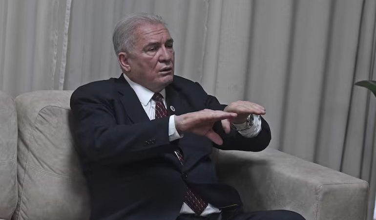 Denuncian encubrimiento del fiscal general a favor de su hijo acusado de abuso en niños