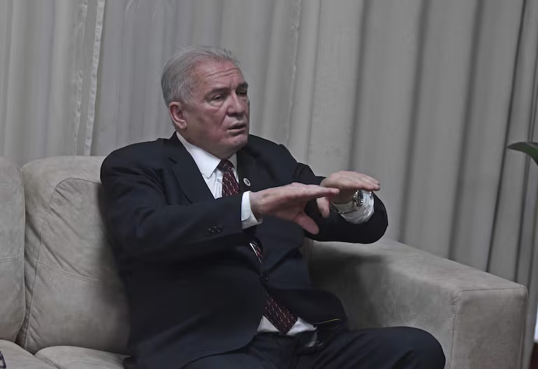 Denuncian encubrimiento del fiscal general a favor de su hijo acusado de abuso en niños