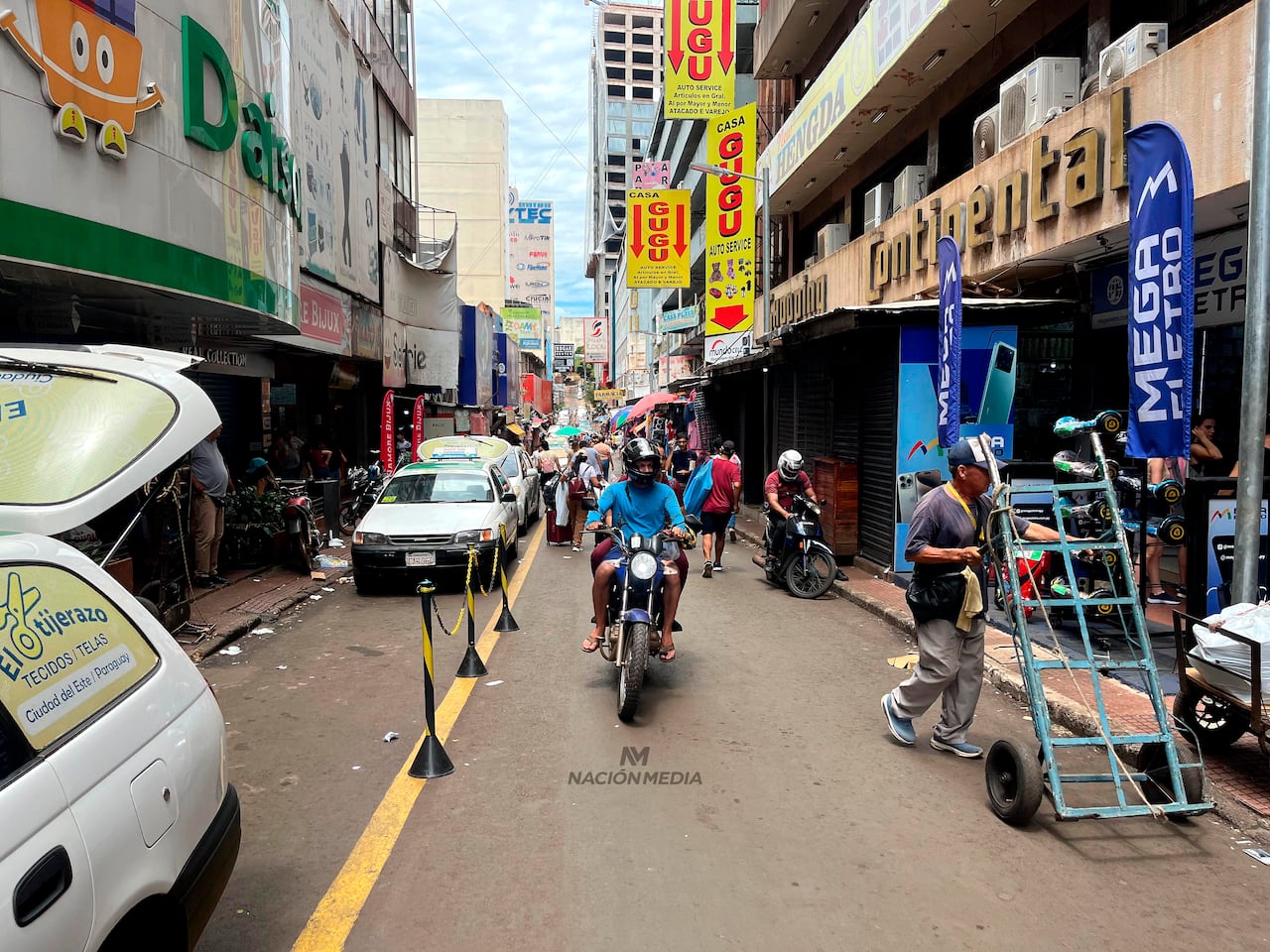 Niño de 10 años pasó toda la noche encerrado en un shopping de CDE