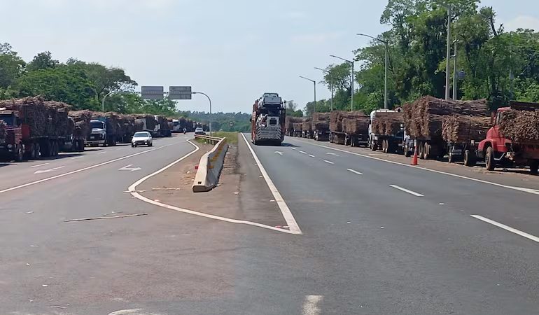 Tregua temporal: cañicultores levantan los bloques en la ruta PY02