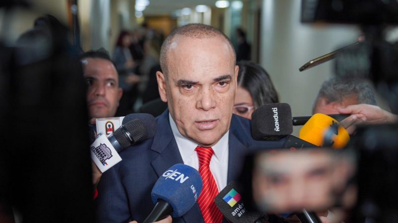 «Bachi» Núñez blinda a Riera y al comandante: “No hay motivos para interpelarlos”