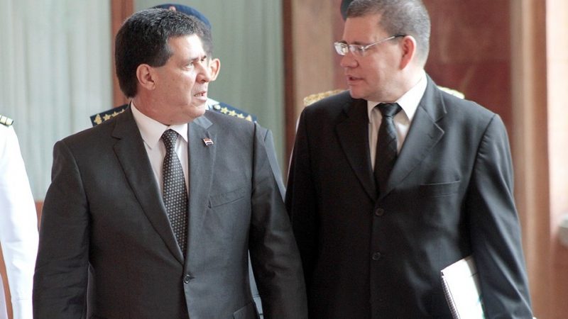 Cartes no busca reelección: «No quiere saber nada», afirma senador Barrios