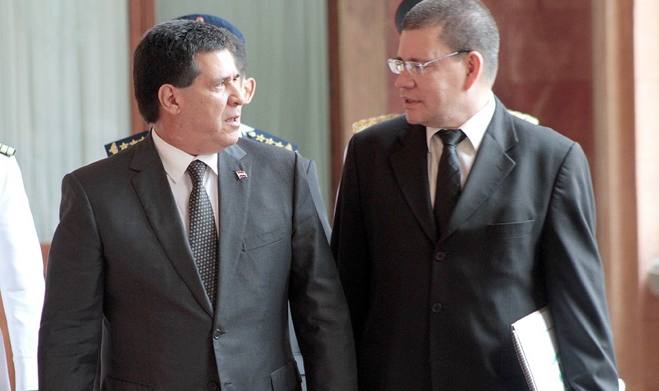 Cartes no busca reelección: «No quiere saber nada», afirma senador Barrios