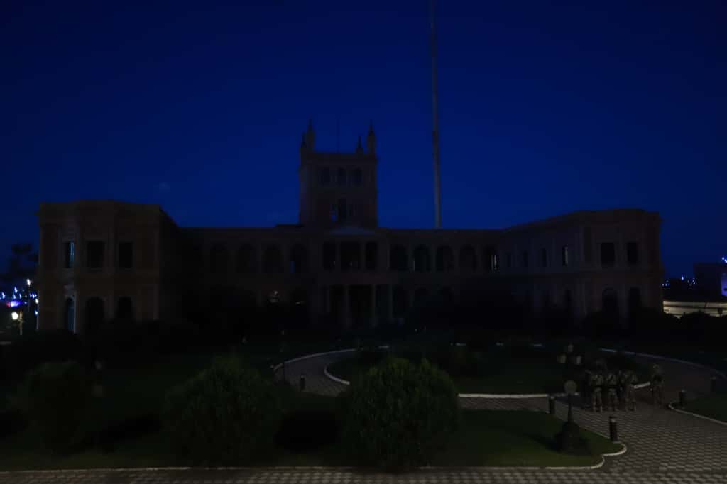 El Palacio no se tiñe de rosa: la prevención se traslada a los hospitales