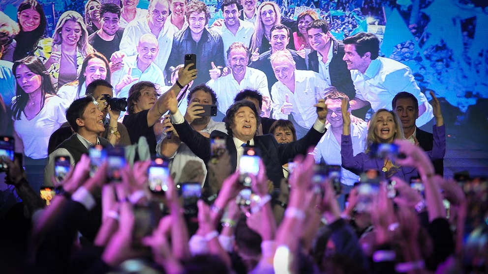 El partido de Javier Milei se impuso ante el peronismo en Argentina