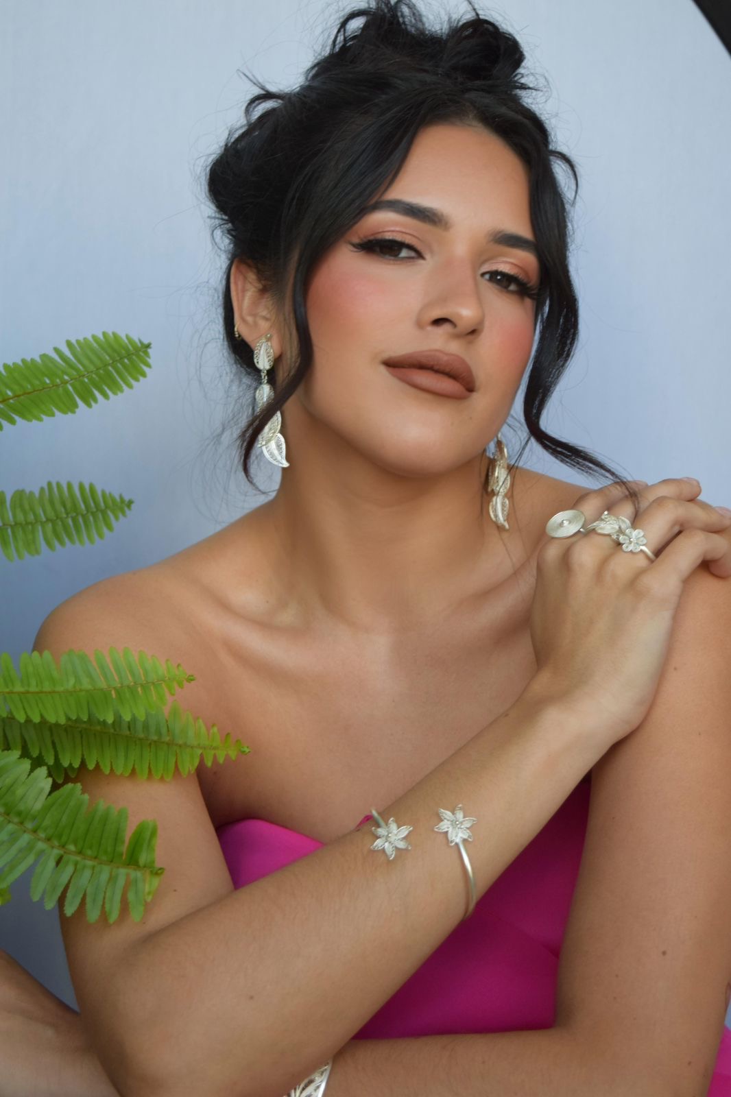 Athenas Jungbluth deslumbra como imagen exclusiva de Victoria Luxury Art