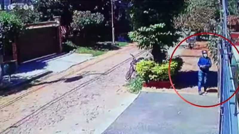 Detienen a la persona que habría arrojado bomba a la casa de un periodista