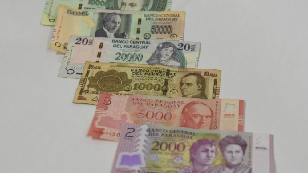 El guaraní es la moneda más fortalecida frente el dólar en América Latina