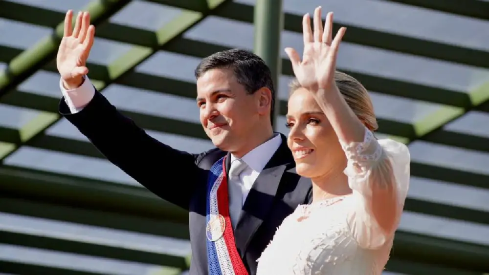 Piden “fiscales valientes” para investigar a Santiago Peña