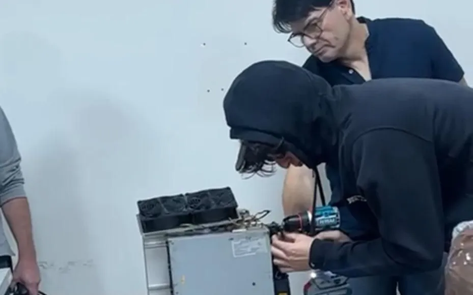 Abogada denuncia “apriete” y arbitrariedad del fiscal Elizaur imputado por coima