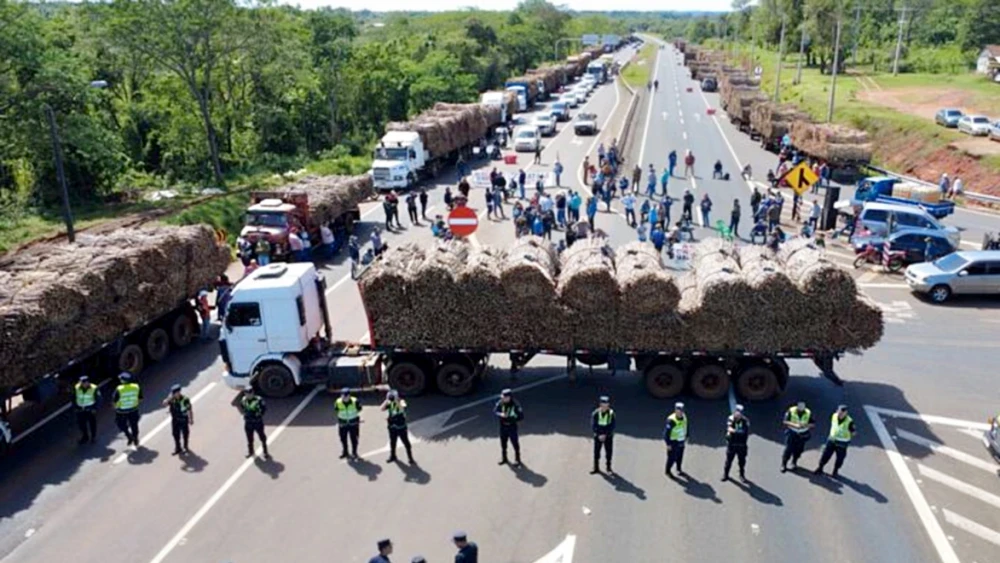 Policía de Caaguazú anuncia uso de la fuerza ante nuevos cierres de ruta