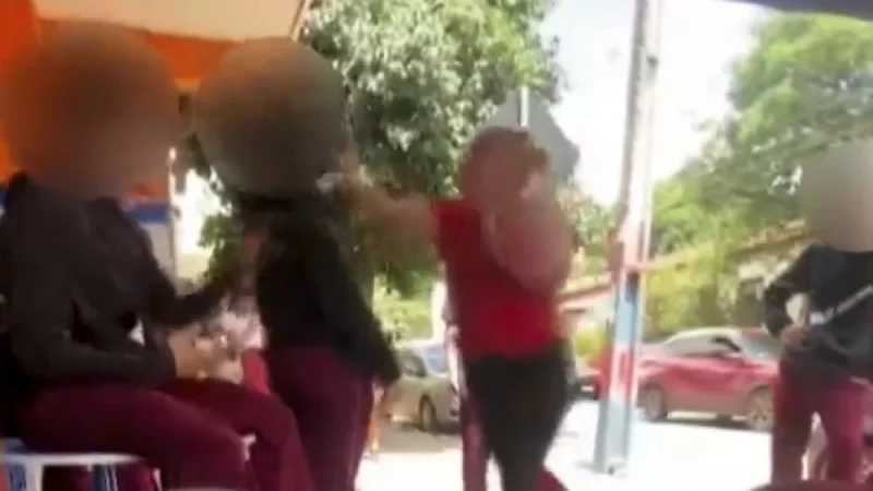 Imputan a mujer por coacción grave tras agresión en colegio de San Lorenzo