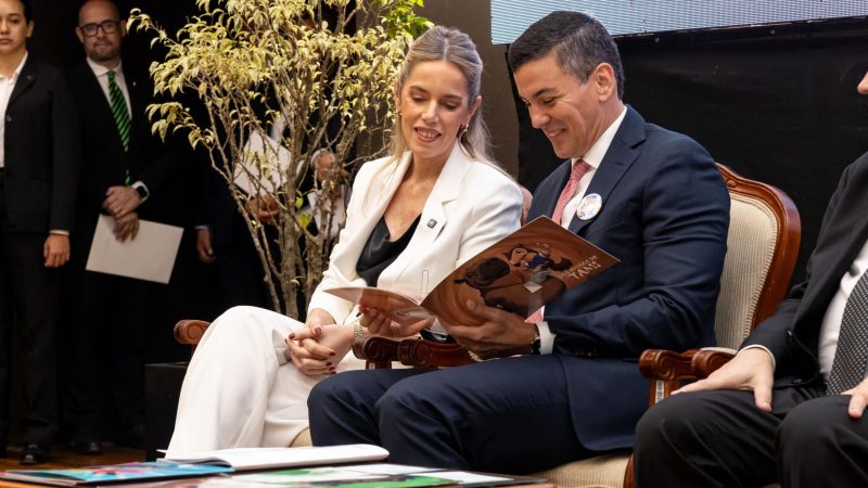 “No es relevante”: DNIT minimiza escándalo de sobres en Mburuvicha Róga y blinda a la primera dama