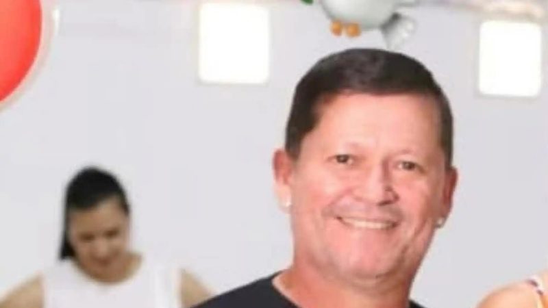 Denuncian grave negligencia: Esperó durante horas sentado a que lo atiendan y falleció