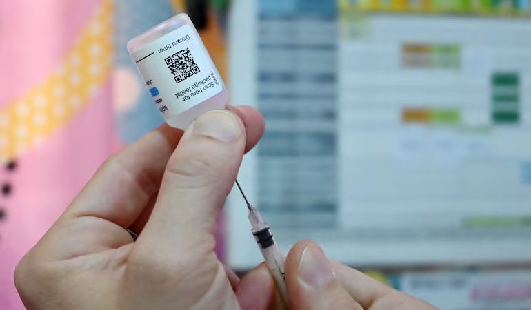 Covid: vacuna disponible protege contra variante «Frankenstein»