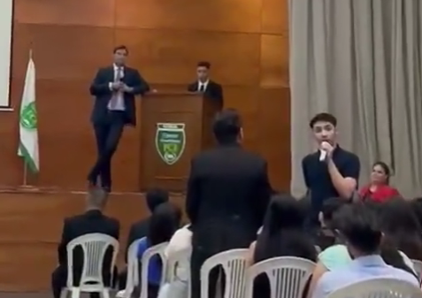 Estudiante colorado desenmascara a “Beto” Ovelar en plena conferencia: “Su hijo ganaba millones sin título”