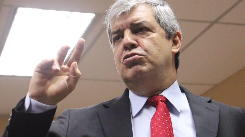 Riera esquiva acusaciones y desafía a senador Núñez a probar sus denuncias