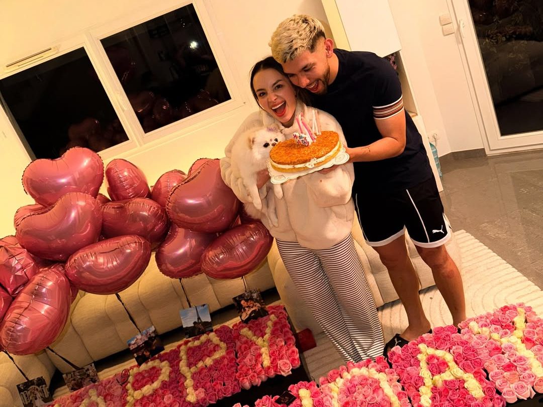 Julio Enciso se inspiró para derretir de amor a su esposa por su cumple