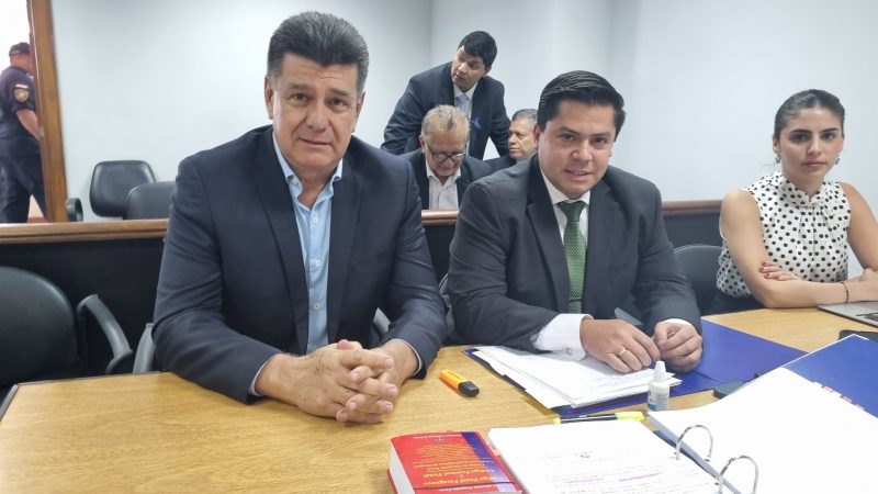 “Carne podrida” contra Efraín: abogado denuncia montaje entre cartistas y llanistas