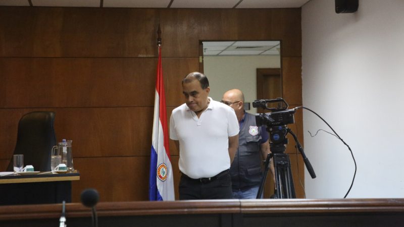 Exintendente de Lambaré, Roberto Cárdenas, detenido tras presentarse voluntariamente