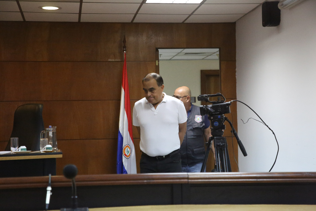 Exintendente de Lambaré, Roberto Cárdenas, detenido tras presentarse voluntariamente