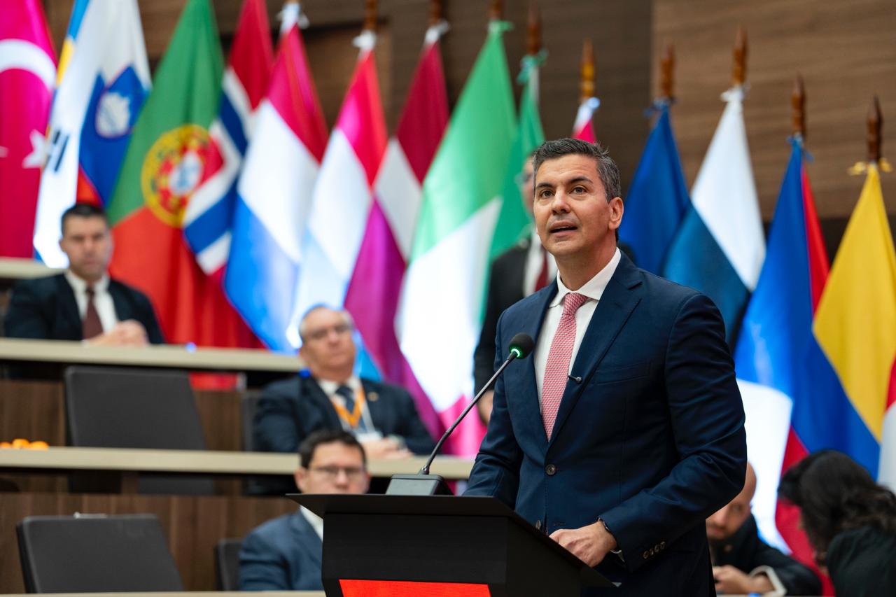 Santiago Peña minimiza la paliza en CDE: “No hay que dramatizar”