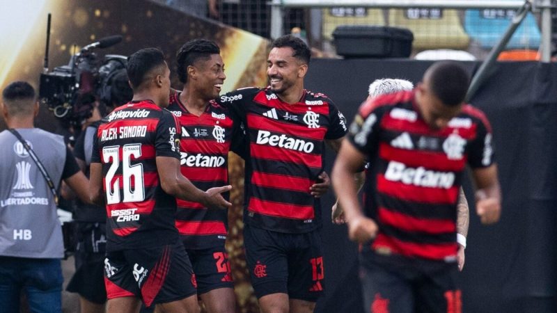 Flamengo se consagra campeón ante el Palmeiras de Gustavo Gómez y Ramón Sosa