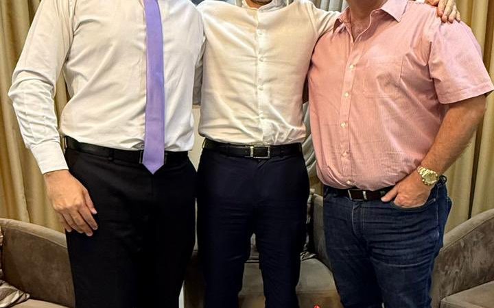 Latorre se inclina por Pérez y desplaza a Bernal en pulseada colorada por Asunción