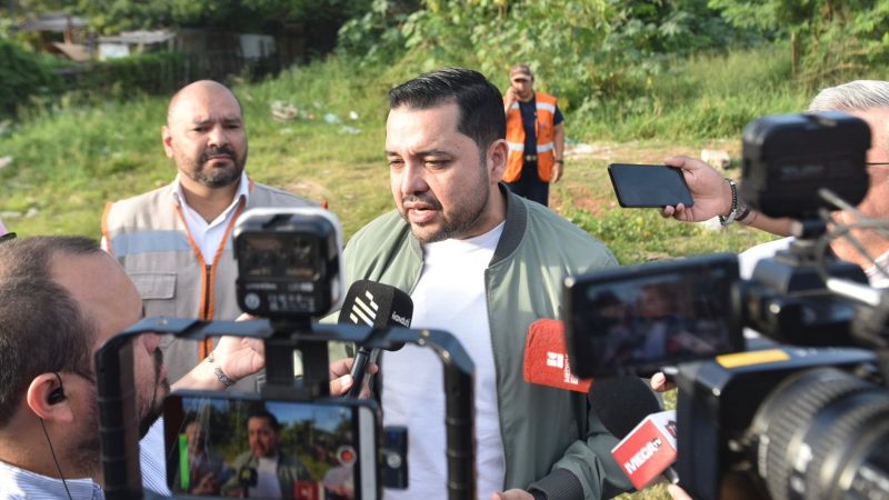 Bello ordenó la suspensión inmediata de la construcción de una nueva estación de servicio sobre la avenida Santísima Trinidad