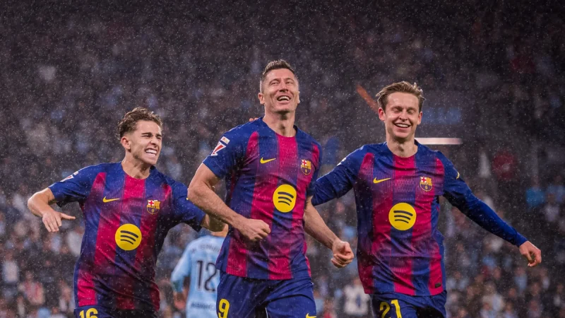 Barcelona aprovecha el tropiezo del Real Madrid y se acerca en la Liga