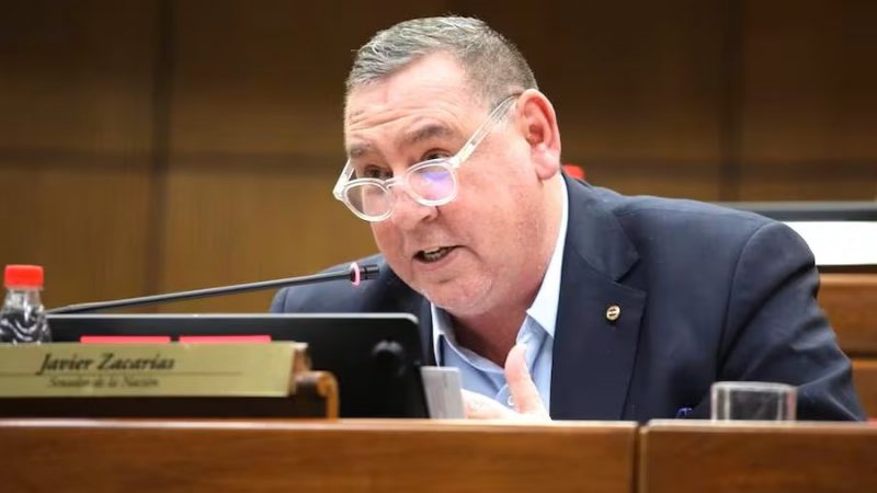 Zacarías y Soroka desatan pulseada colorada por el control de la Comisión Permanente