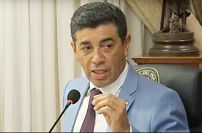 Ríos se plantaen la Corte: No renuncia, pero quiere inamovilidad como los demás ministros