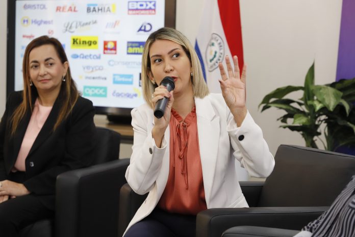 Gobierno celebra récord de empleo, pero críticos cuestionan cifras